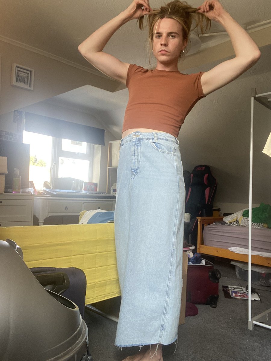 Not demure or mindful, just hot