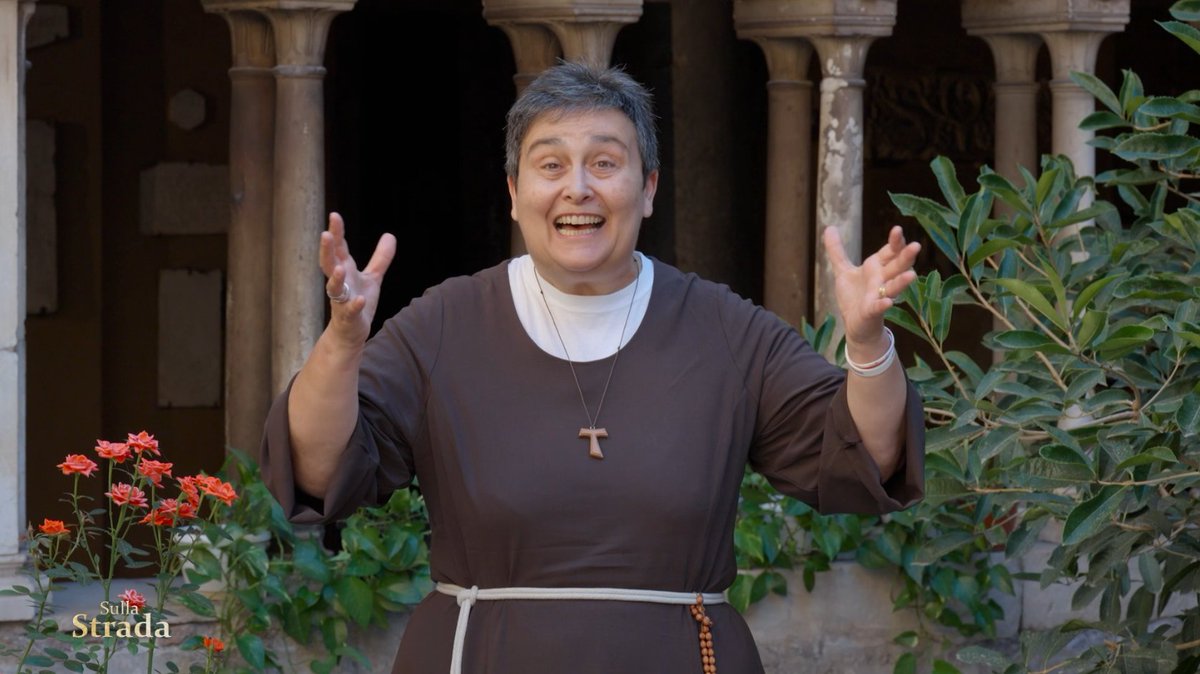 Suor Roberta Vinerba, nella parte conclusiva del commento al Vangelo, ci invita a far visita alla basilica vaticana per sostare davanti a Pietro, colui che della Chiesa è a fondamento.

#trapoco ⏰8:00 a #SullaStrada su <a href="/TV2000it/">Tv2000.it</a>

il #Vangelodioggi #15settembre