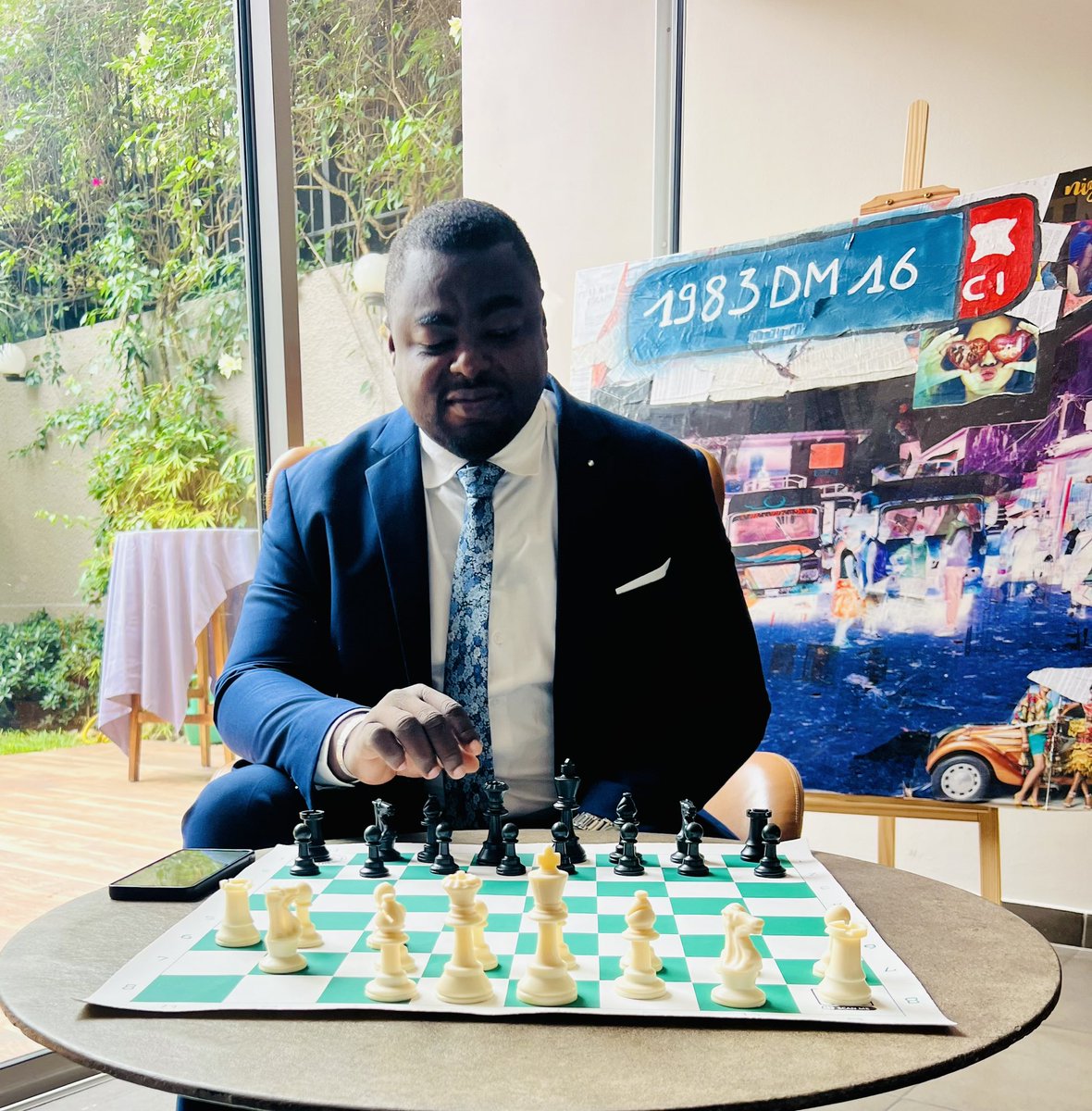 ♟️ Stratégie, patience, vision. Comme aux échecs, chaque décision compte. Anticiper les défis, planifier avec précision, et garder le cap sur nos objectifs.

#Leadership #Stratégie #Jeunesse #Échecs