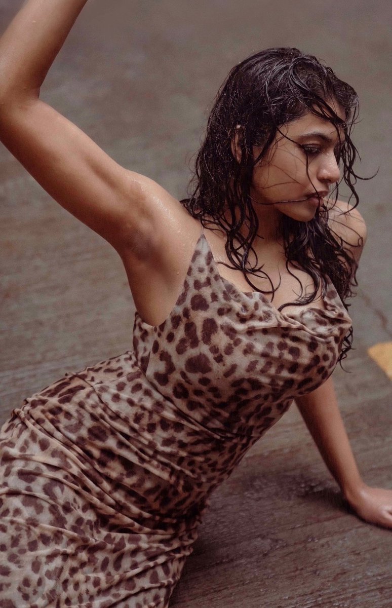 INDACTRESSPIC's tweet photo. Wet and wild

Shivani Rajashekar https://t.co/BxVbqOJjgf