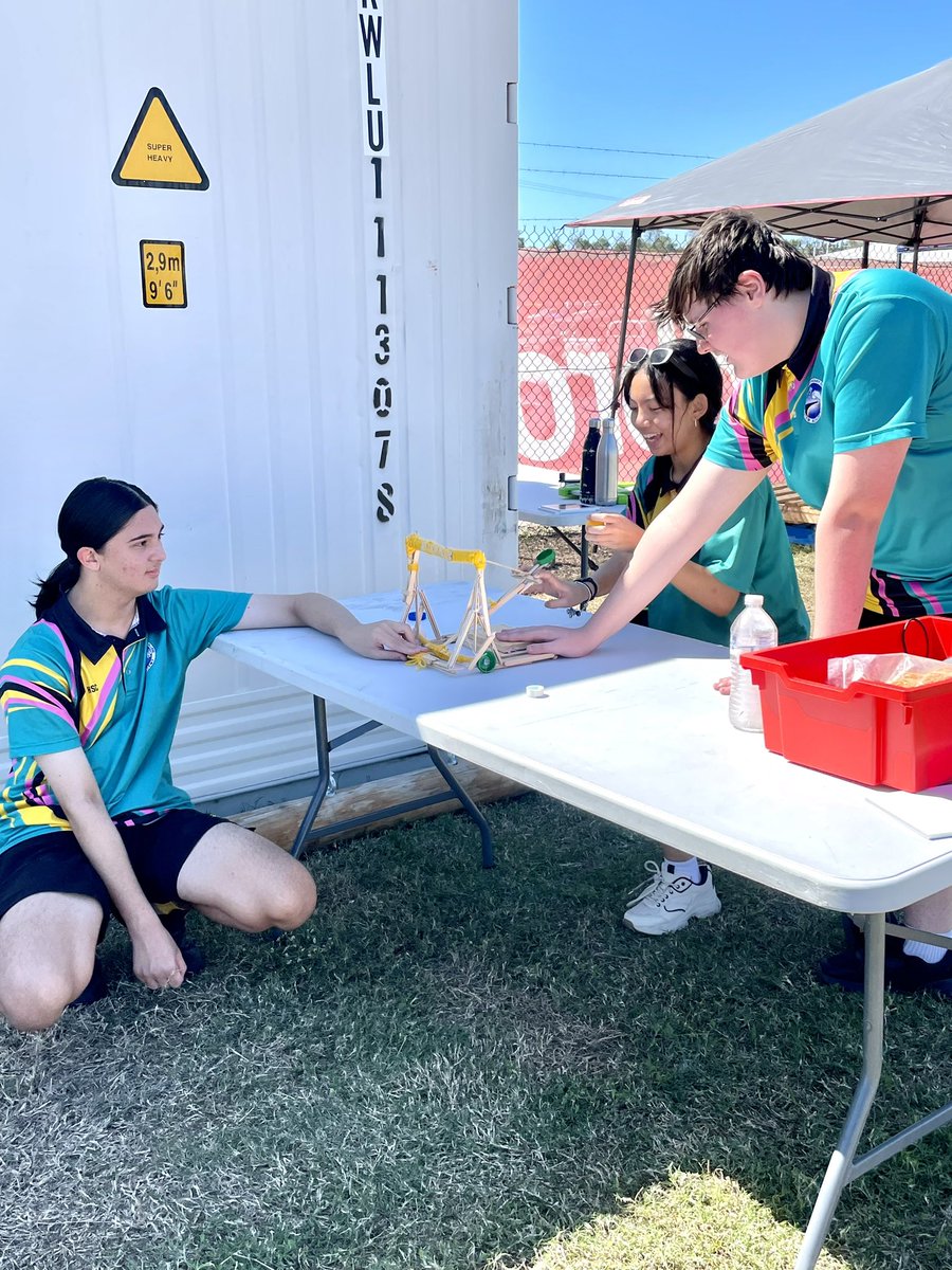 Townsville STEM Hub tweet media