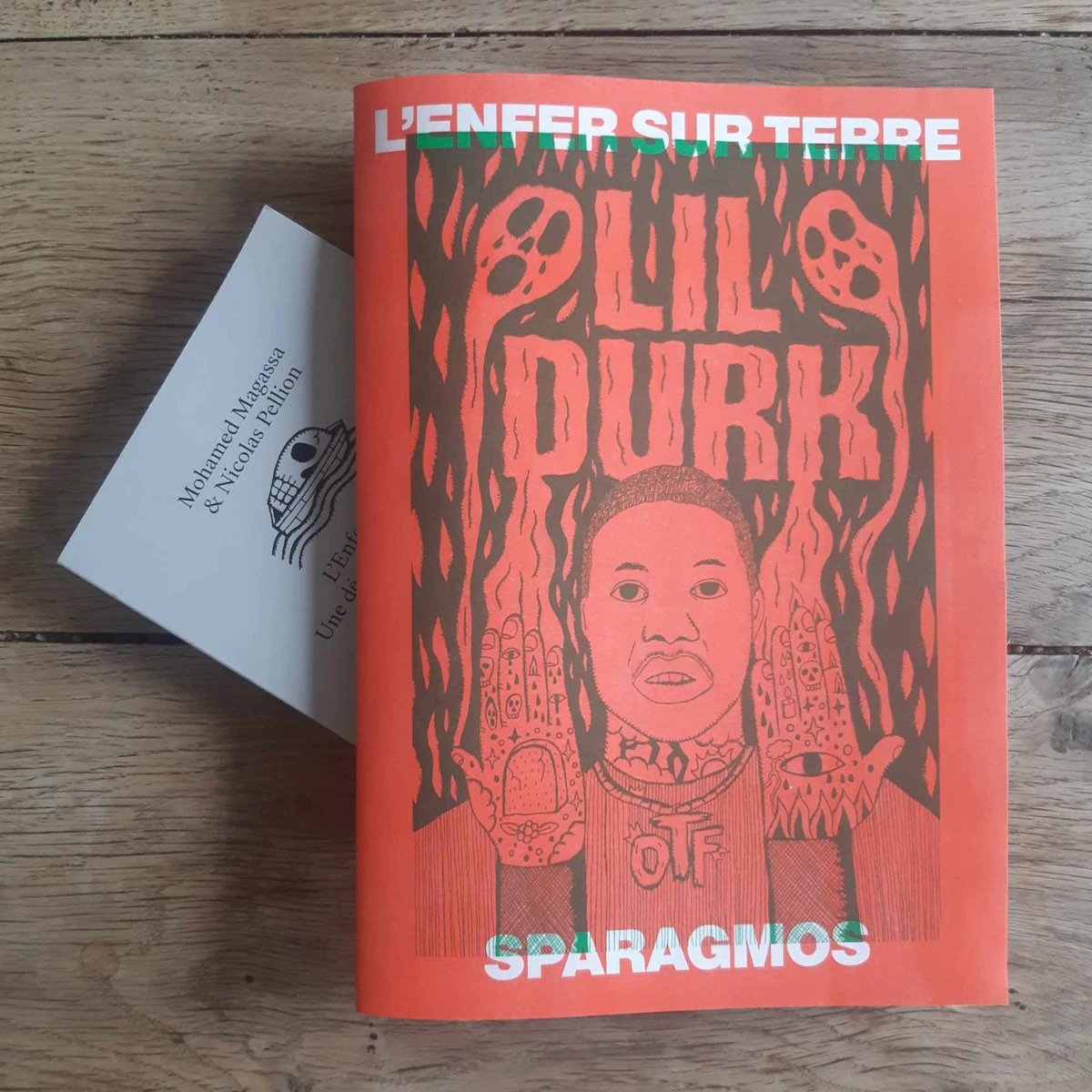 Damencio's tweet photo. « SPARAGMOS » réunit les écrits apocryphes et les pages déchirées de « l’Enfer sur Terre ». Un fanzine supplément au livre, pour approfondir et prolonger le voyage.

Rendez-vous le 20 septembre prochain pour le lancement du fanzine au festival Tabula Rasa ! https://t.co/sCqxcil2u3