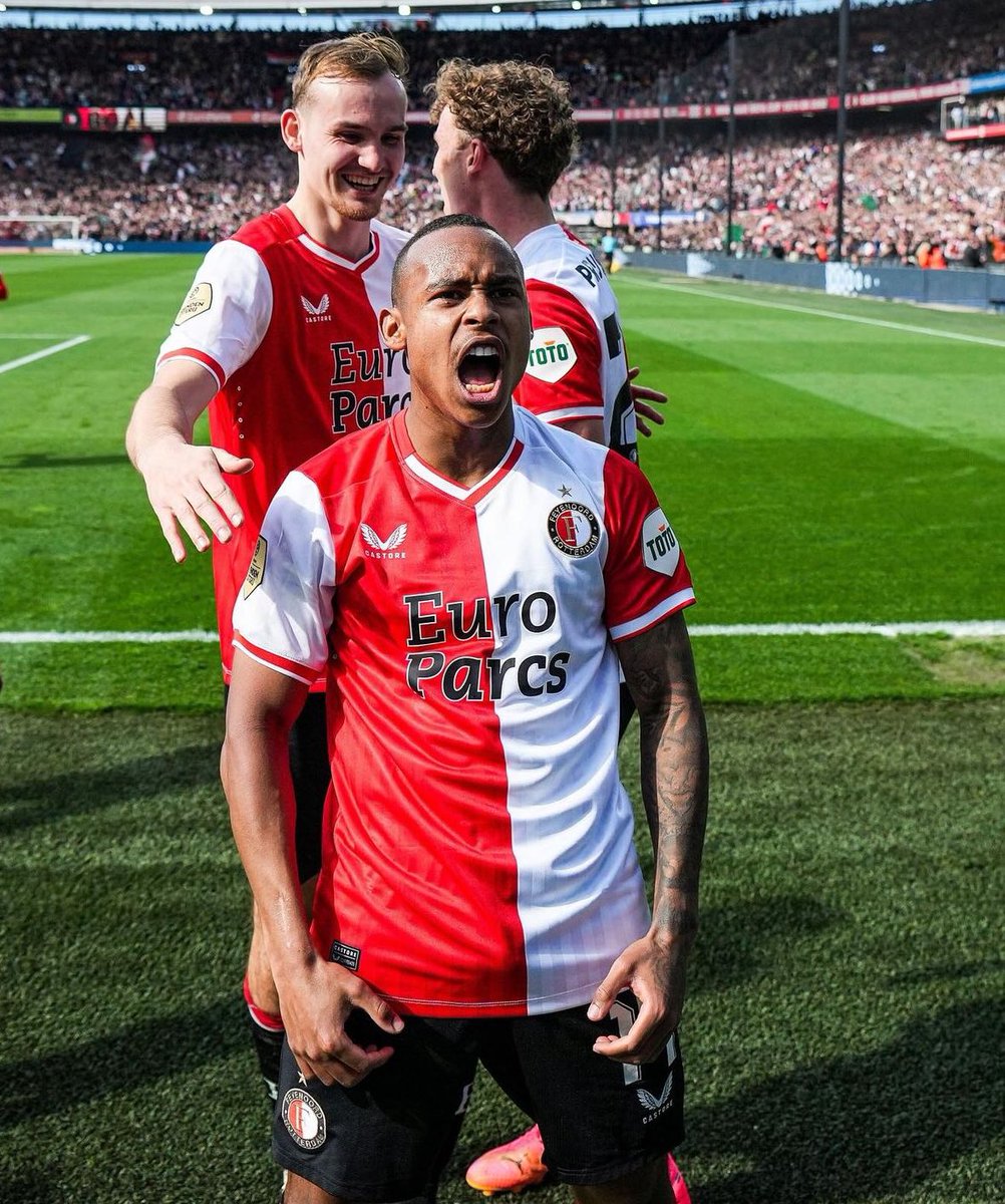 De Klassieker staat bijna voor de deur. Ik ben benieuwd hoeveel Ajacieden al uitkijken naar deze plaaggeest. 🫵👻