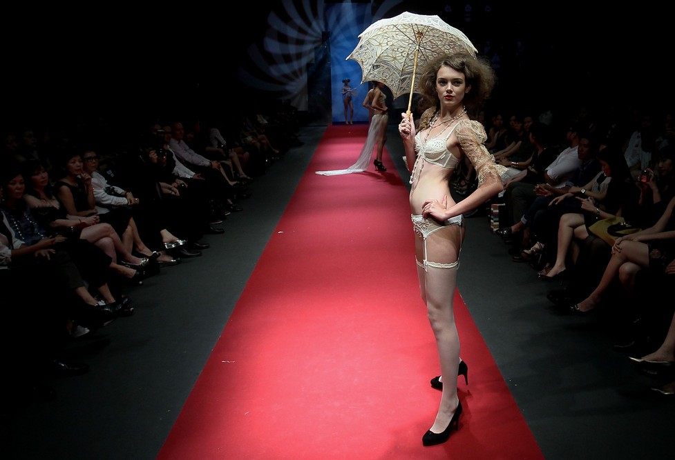 Unlock the Magic: Find Your Girls Online Now! linktr.ee/findgirlsonline