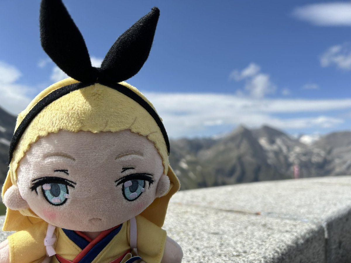 LycoRecoPlush's tweet photo. visited the „Großglockner“ pass.
so much wind!!!!
we nearly flew down the mountain again 😳 https://t.co/P7NQyIUQ21