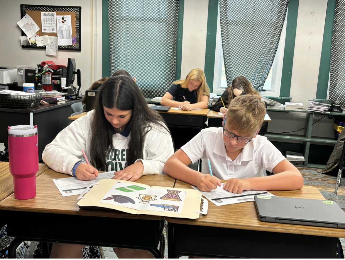 MaurepasSchool's tweet photo. 8th grade ELA making suitcase predictions about their upcoming story “The Medicine Bag”. https://t.co/unpei9IOOW