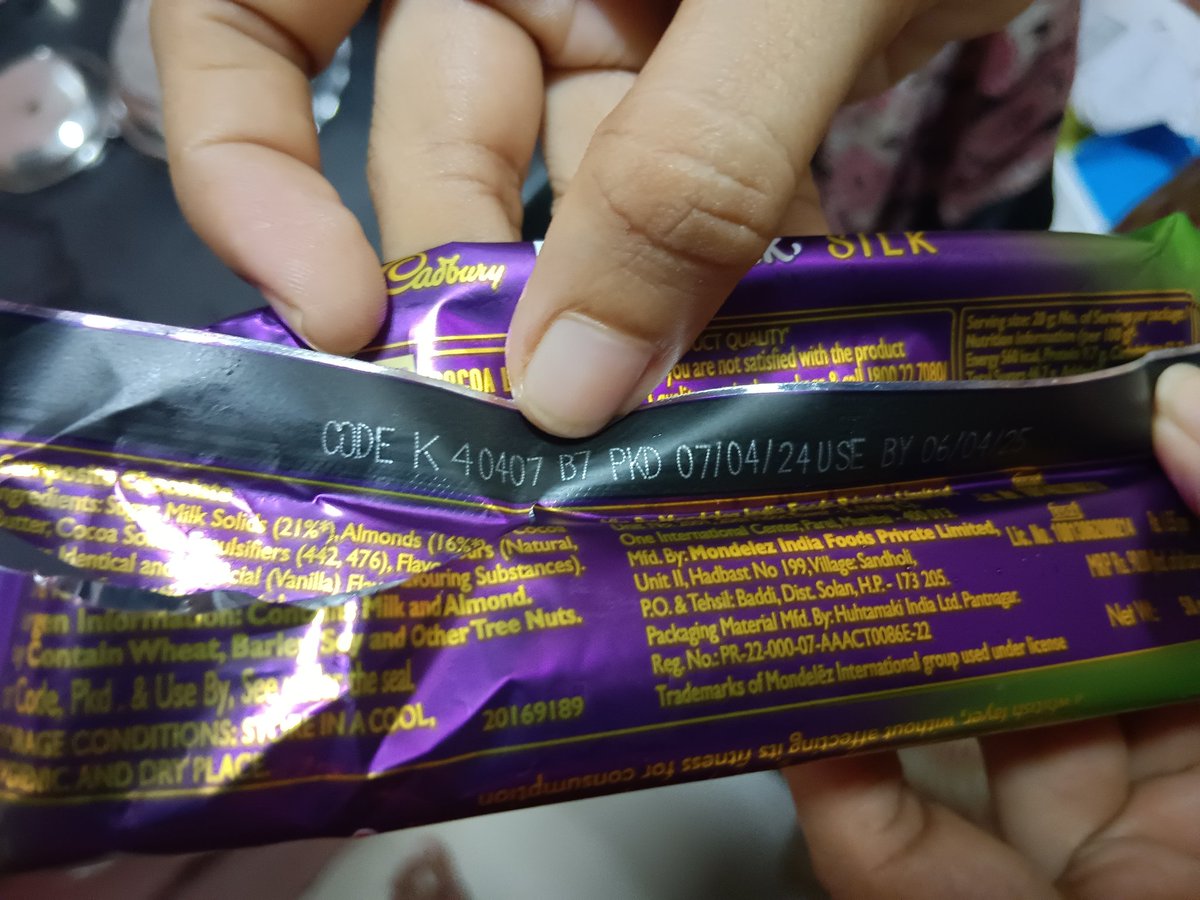 MALAYSHAH3's tweet photo. Was looking forward to a sweet Raksha Bandhan with Dairy Milk Silk for my sister, but it turned out to be a disappointment It was bitter &amp; seemed contaminated with castor oil.Inner white wrapper &amp; was sticky with oil and had a foul odor.  @CadburyIndia @DairyMilkIn  @cadburysilk https://t.co/O3eUWwVcfN