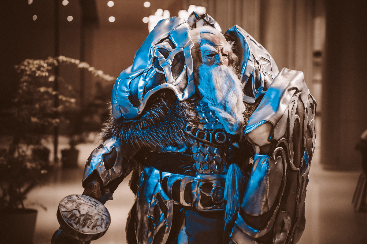 CramSessionX's tweet photo. Cosplaying as Oldhim, Grandfather of eternity photograb from
@carloople
#fabtcg #fabtcgcommunity #fabtcgcosplay #fabmanila #oldhim https://t.co/Kutn6CpJL9