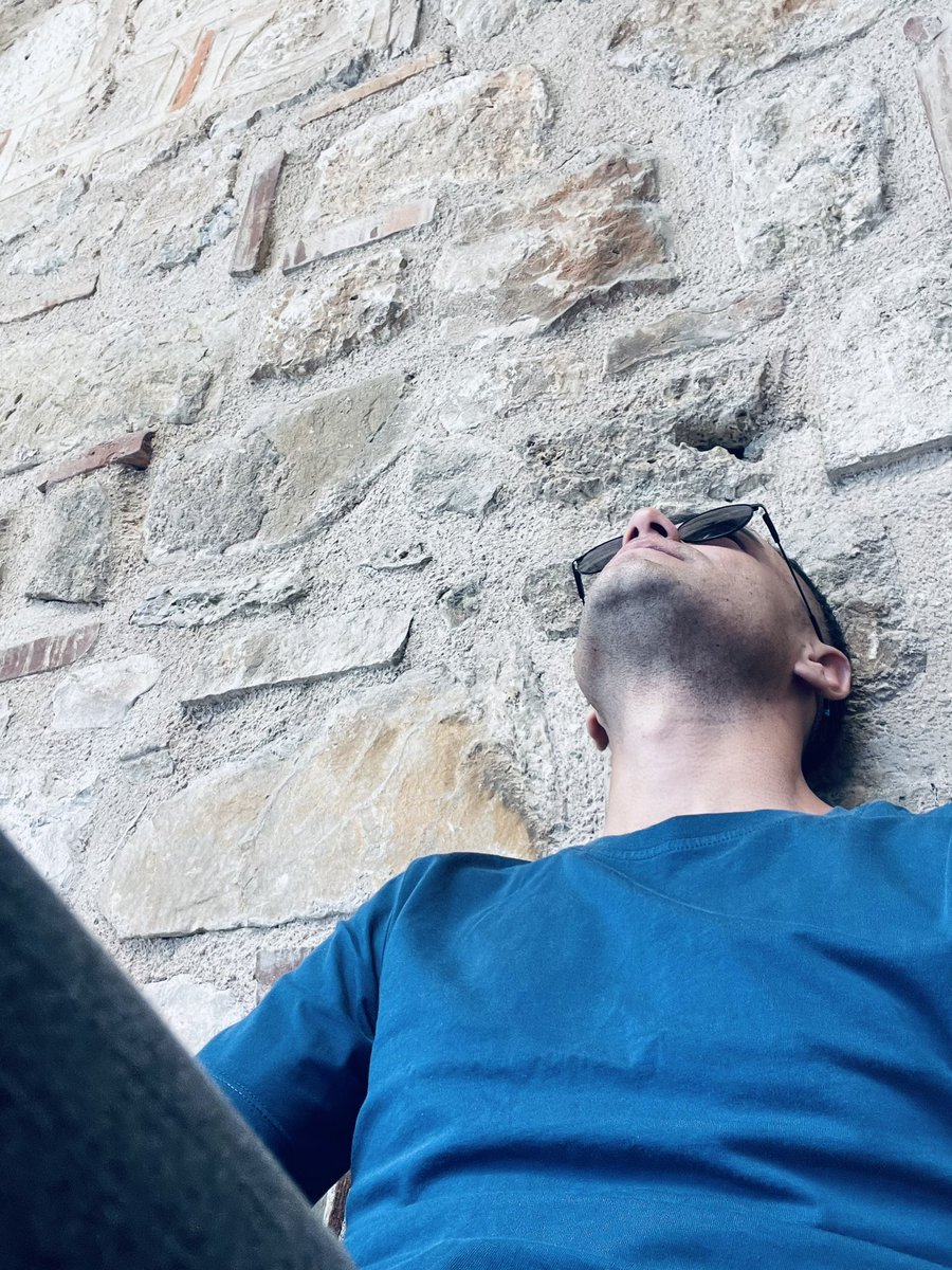 Bir gökyüzü çiz, içinde sadece #mutluluk olan ..