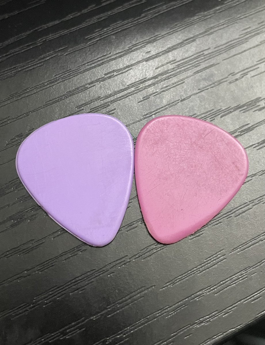 이거 가진 사람..
하반기 연애,금전,문서운 소폭 상승할끼야