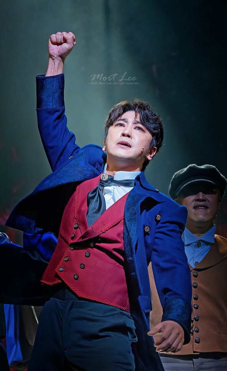 pic_mort's tweet photo. 20240725 뮤지컬 '베르사유의 장미' 프레스콜 (5) 
장소: 충무아트센터 
배우: 박민성 
장면: 비밀결사 
 #박민성 #베르날  #베르사유장미 #roseofversailles https://t.co/RG4oqVELgy