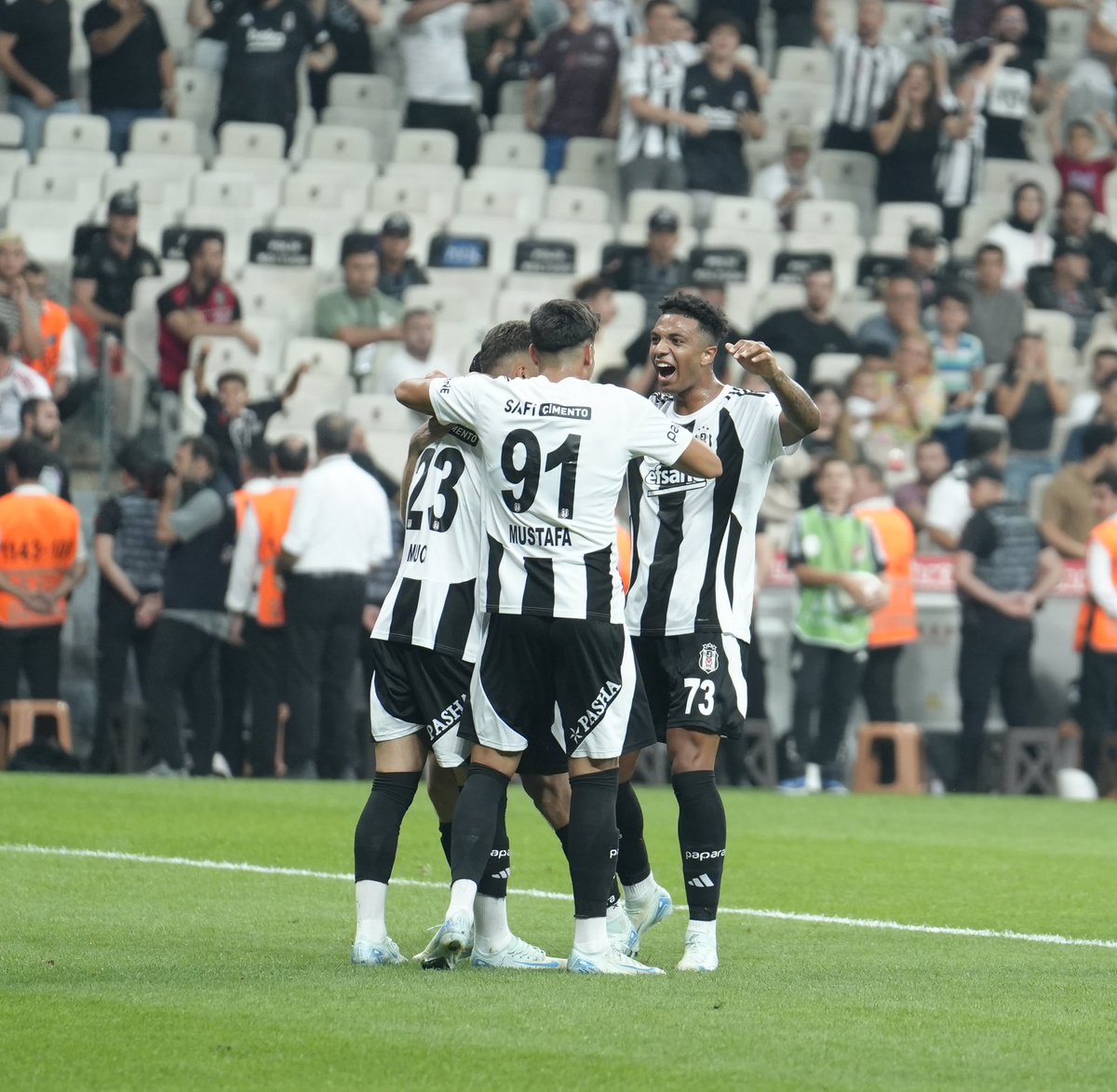 CherNdour73's tweet photo. Good win at home. Thanks for your support.🦅 https://t.co/t1HbJqJbXh