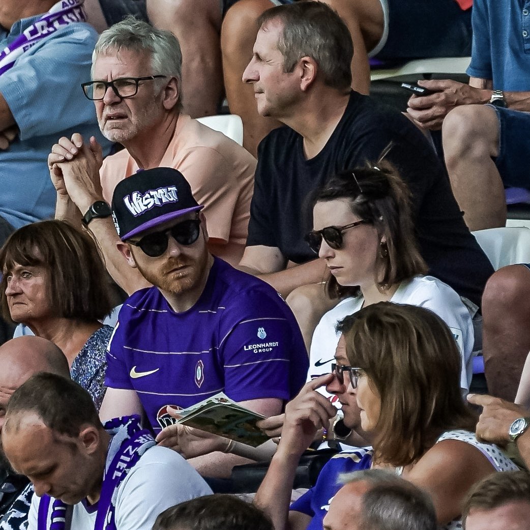 FCErzgebirgeAue's tweet photo. Unser Kämpferherz Fabian #Kalig: Ein Vorbild auf und neben dem Platz!⚒️💜
🗞️👉🏼 https://t.co/0hV2ruMXN4
#AUE #Kumpelverein https://t.co/O21btAnSLK