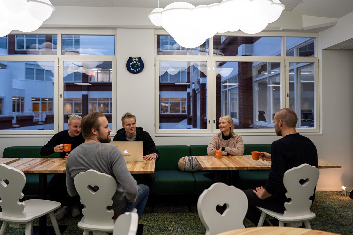 WerstasTurku's tweet photo. Werstas Meet &amp; Greet aina keskiviikkoisin klo 10–11!

Werstaan asiakkuuksista vastaava Saija Kivikankare on viikoittain tavattavissa eri Werstaissa. Nähdään paikan päällä! 

#werstasturku #coworking #workforyourdreams #meetandgreet #turuntiedepuisto https://t.co/ilMswHfcZu