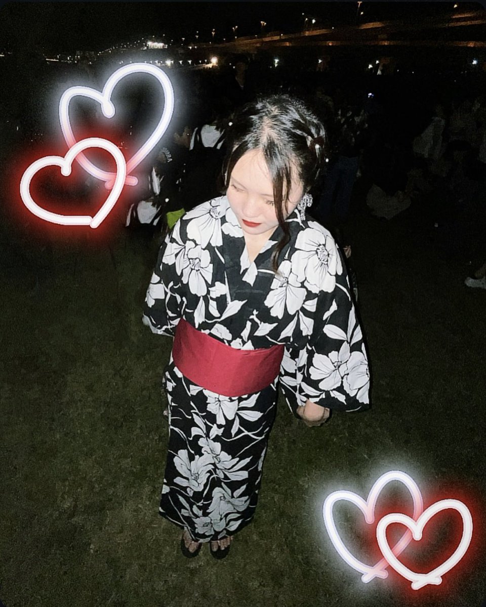 bloommmusic's tweet photo. 5年ぶりの花火➰🎇♡ https://t.co/sDSEsnnF4n