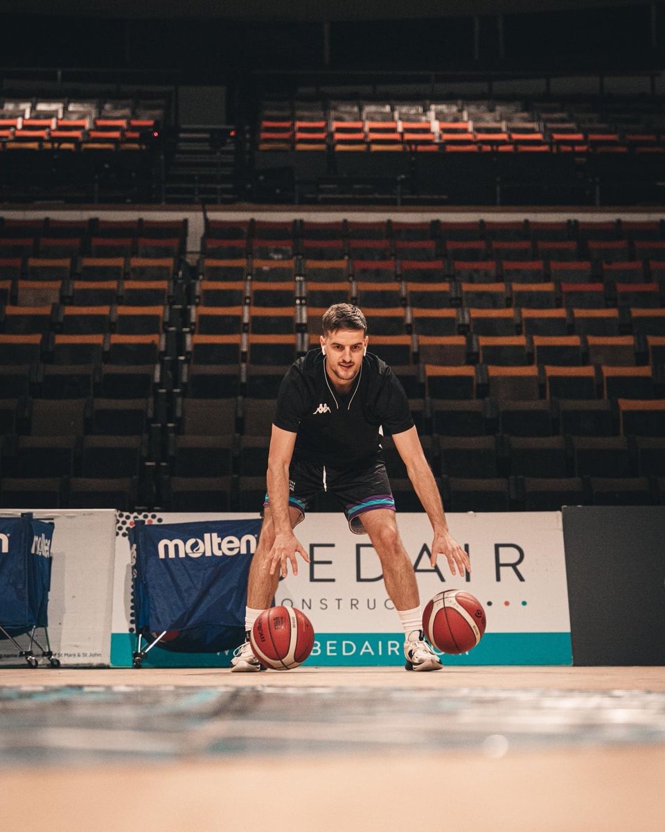 Elvisi Dusha tweet media