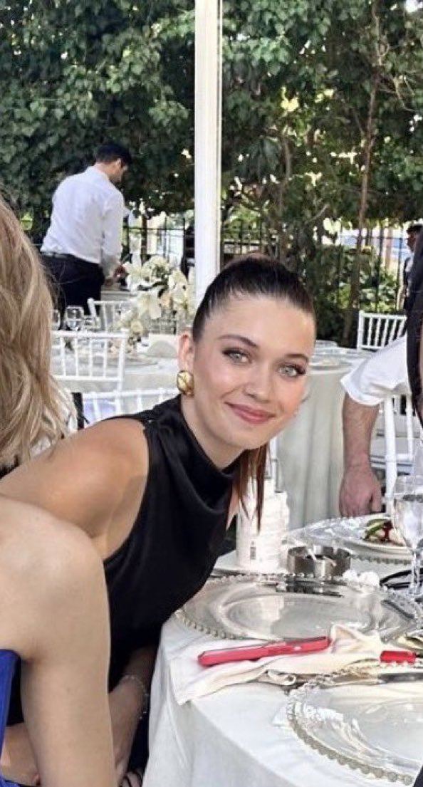 why does Afra look 5 years younger 🥹❤️