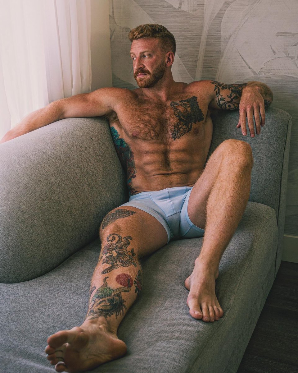 TheLevLieben's tweet photo. I’m so fucking horny right now this isn’t a thirst trap this is a cry for help https://t.co/N8isj6DL6L