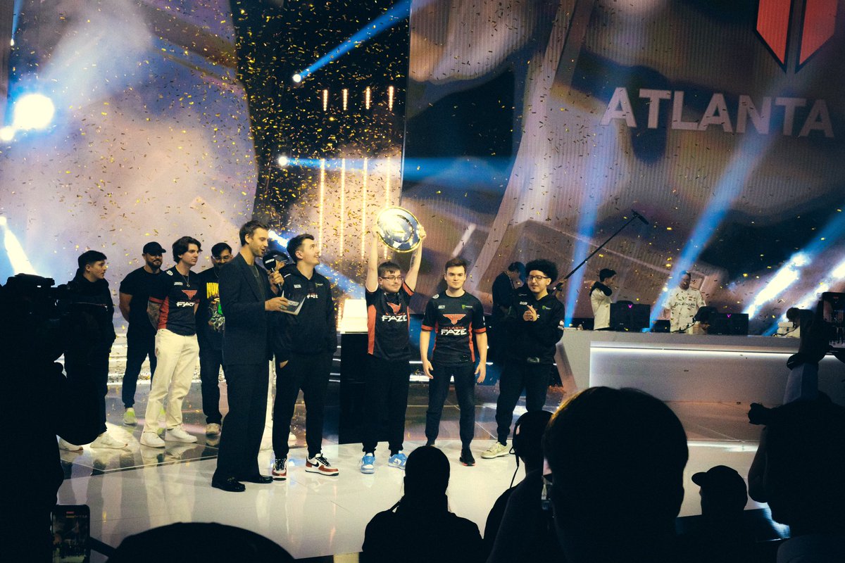 OhhRyanNiceShot's tweet image. Congratulations @ATLFaZe ✨🏆📸 #EWC2024