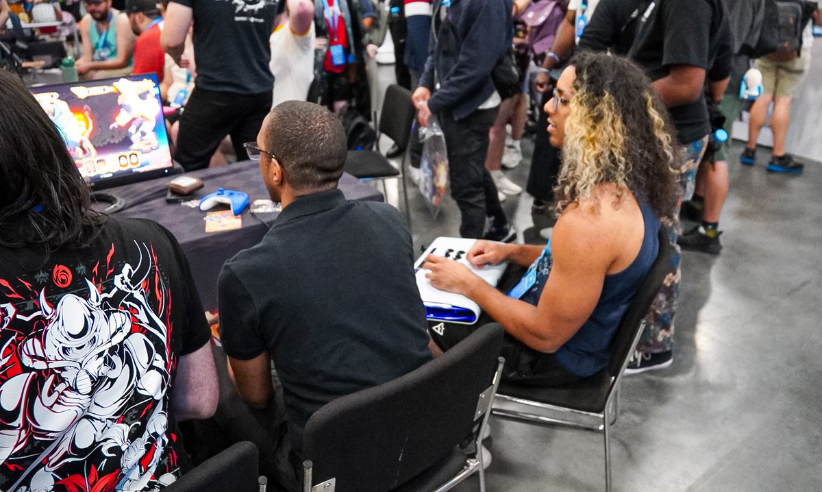 DynamikFocus's tweet image. We have pictures of @UchiGang making the rounds at #EVO2024. From chilling at the Capcom booth to playing Diesel Legacy, he was definitely doing some heavy content.

Also make sure to look up @TellemFGC for updates.