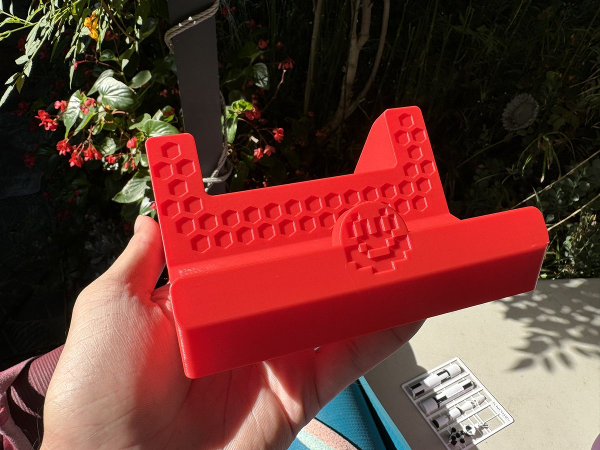 SpicerLabworks's tweet photo. @ToddsNerdCave I used it to test the low warp and low stringing claims on Bambu’s PETG-HF. Didn’t warp on a bare textured PEI bed with no glue and had minimal whispies. https://t.co/8peoHgFm34