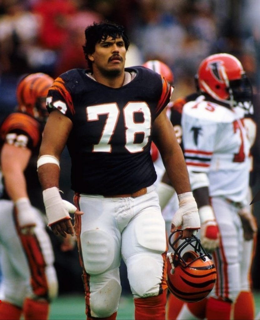Happy Birthday to Bengals Legend, Anthony Muñoz! 🐅🎉 #WHODEY