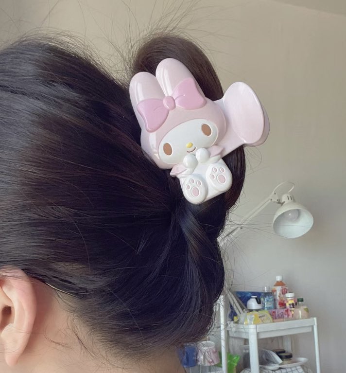 my melo hair clip ❤︎