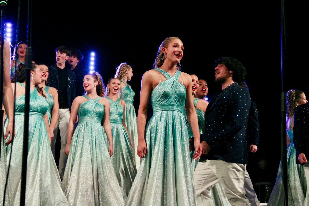 Heart of America (@hoashowchoir) on Twitter photo π DIRECTOR FEATURE π
Doran Johnson, Choral Director and Performing Arts Department Chair at Westside High School (NE)
Read how Johnson empowers students to create excellence together and why he chooses HOA competitions: hoachoir.com/blog/2024/08/1β¦
<a href="/Westside66/">Westside Community Schools</a> #HOAchoirs π DIRECTOR FEATURE π
Doran Johnson, Choral Director and Performing Arts Department Chair at Westside High School (NE)
Read how Johnson empowers students to create excellence together and why he chooses HOA competitions: hoachoir.com/blog/2024/08/1β¦
<a href="/Westside66/">Westside Community Schools</a> #HOAchoirs