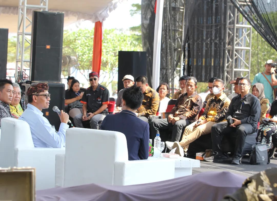 Surakarta mjd proyek percontohan dari wisata sehat yg dipilih pemerintah pusat. Kemudian ada juga di Tegal, Brebes&amp; lainnya. 

Pihaknya berharap pelaku usaha jamu melihat respons pasar, termasuk menghilangkan paradigma jamu dengan meyakinkan, jika jamu sehat &amp;aman #HutJateng79