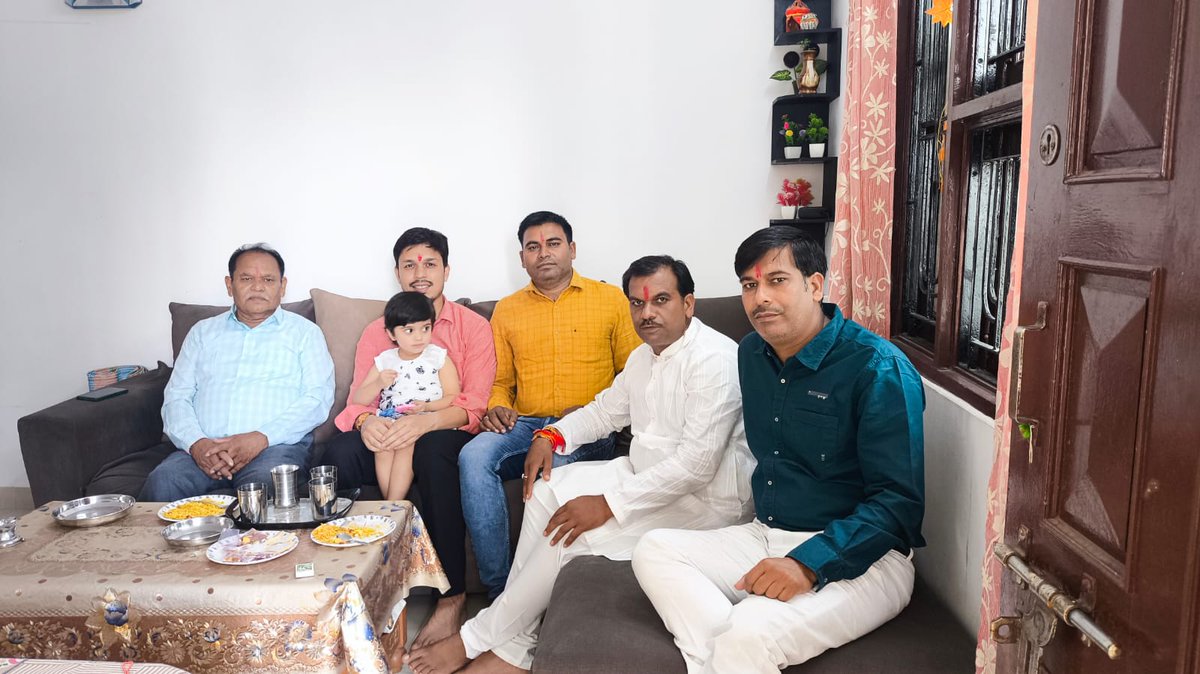 Shiv2660's tweet photo. #2024में आप सभी को रक्षाबंधन के पावन पर्व की बहुत बहुत बधाई एवं शुभकामनाएं 🙏🏻
    !! जय सियाराम !! https://t.co/r9hQMfsWme