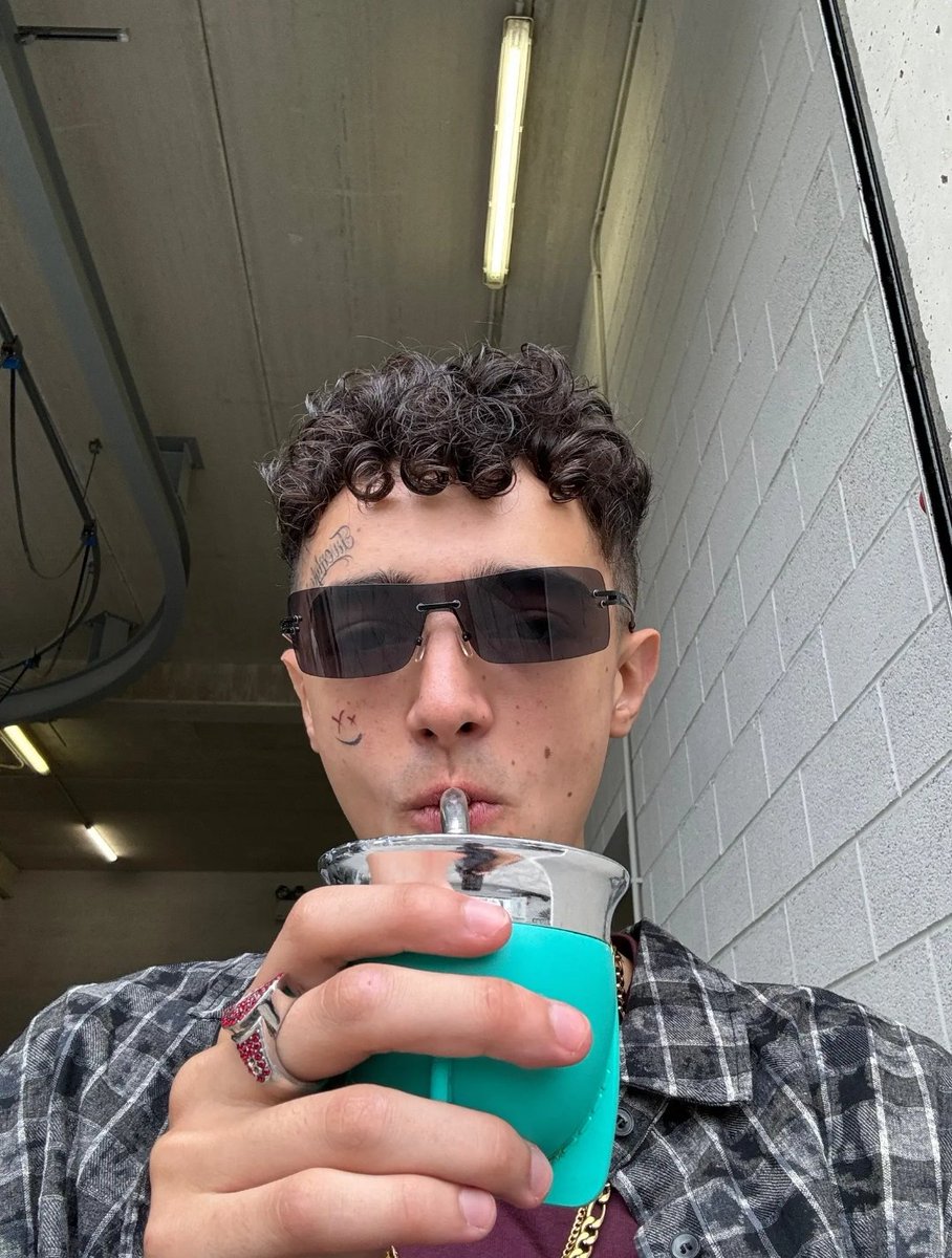 daily blas (@blasparchive) on Twitter photo 