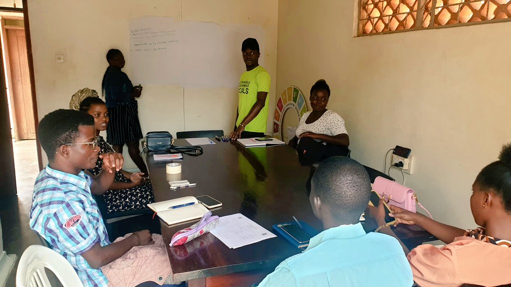 UnauKYU's tweet photo. We were oriented into our new leadership roles🥳
Getting to know more about leadership and the spirit of volunteerism was the highlight.
Stay tuned for more updates and follow us on our Instagram account: https://t.co/l2ewYUiVlE
#Volunteerism
#AccelerateSDGs https://t.co/QtE8Alsk2i