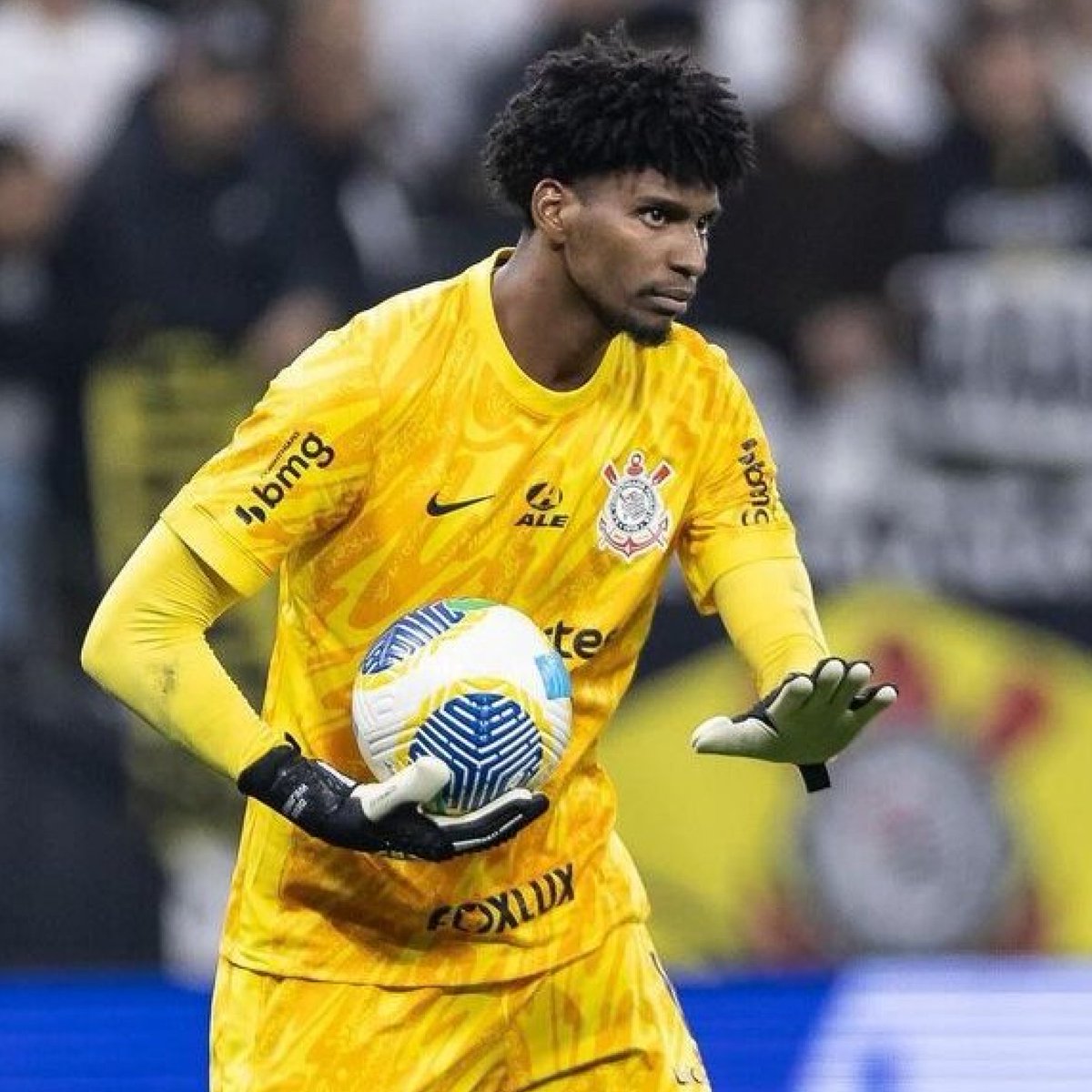 🔎 Hugo Souza é o líder em defesas no mundo em toda a nossa base de dados desde que estreou pelo <a href="/Corinthians/">Corinthians</a>! 🔐🔐

40 - 🇧🇷 Hugo Souza
-
-
-
36 - 🇧🇷 Gabriel Vasconcelos
-
-
33 - 🇺🇾 Washington Ortega
-
31 - 🇩🇰 Berkant Bayrak
31 - 🇺🇸 Zack Steffen
31 - 🇧🇷 Léo Linck
30 - 🇧🇷 Weverton