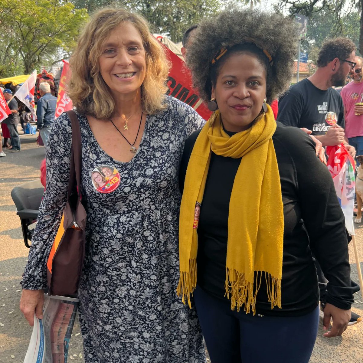 sofiacavedonPT's tweet photo. Neste domingo, a Redenção se encheu de esperança para mudar Porto Alegre com @mariadorosario e @TamyresPsol. Vamos juntas e juntos mudar o rumo da nossa cidade! 💜 https://t.co/RDyX07qSjk