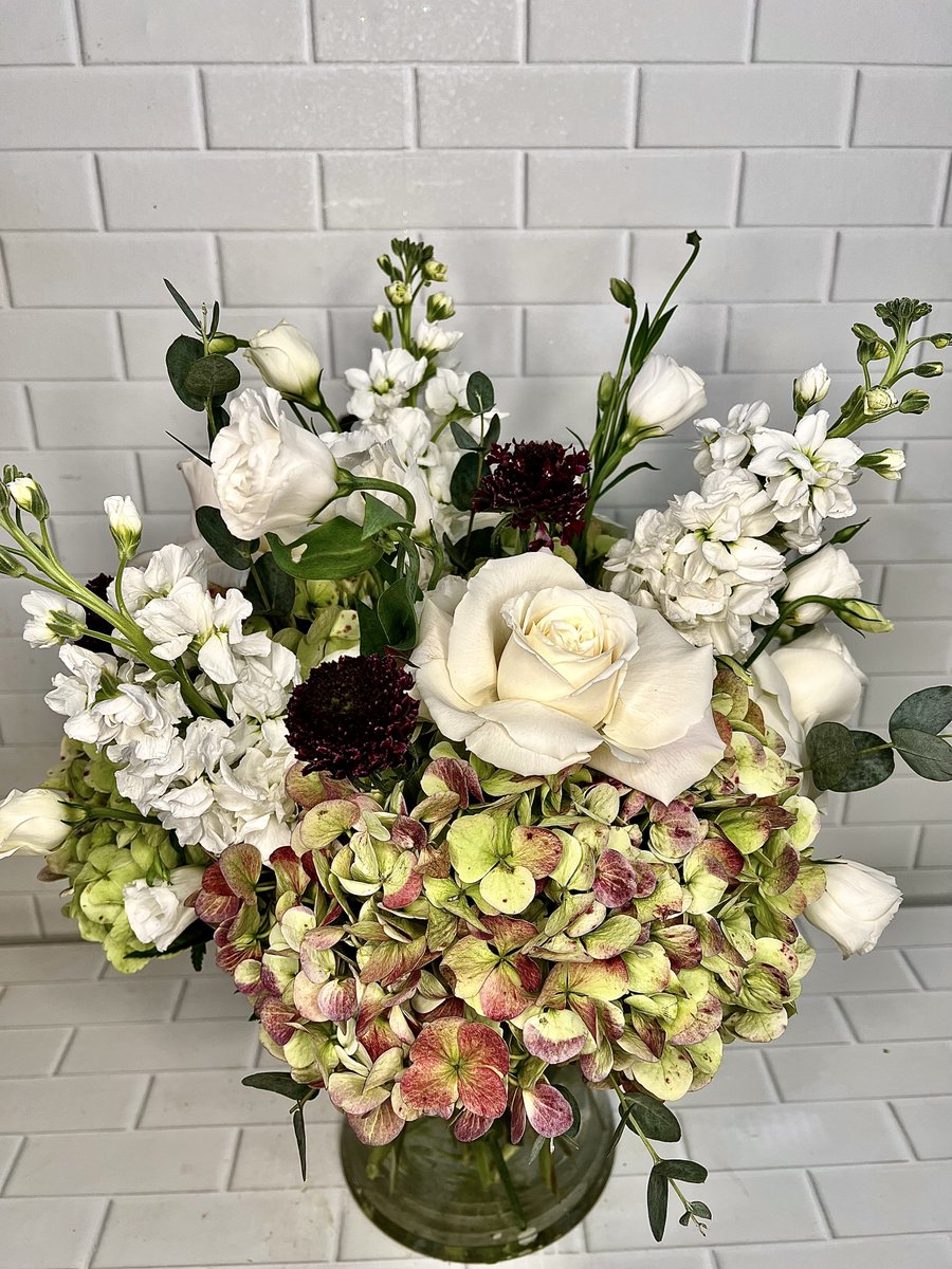BayviewFlorist's tweet photo. "Don't compromise yourself. You are all you've got."⁣

—Janis Joplin https://t.co/MqoBzOotn7