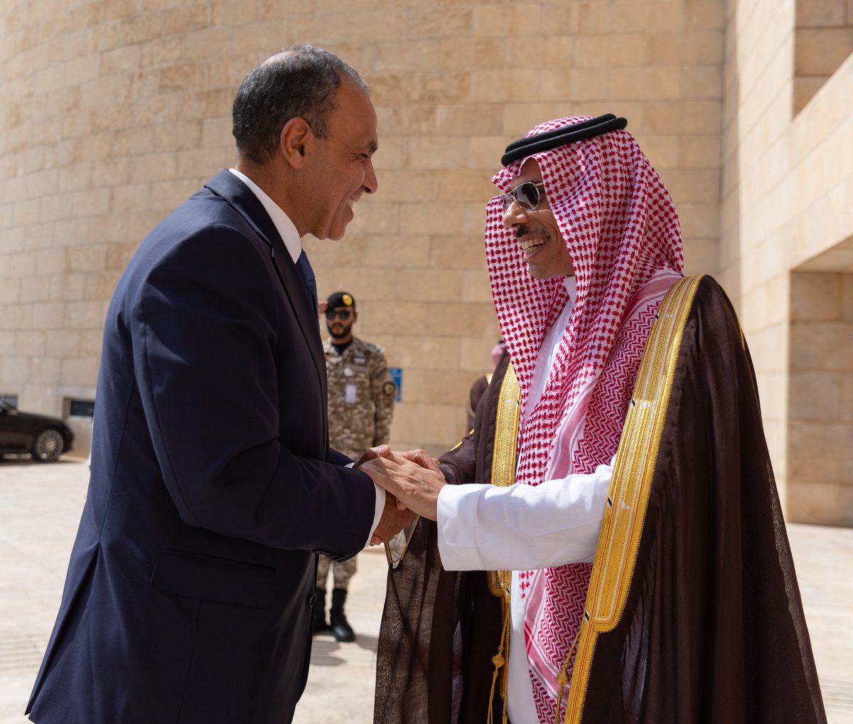 KSAMOFA's tweet photo. #الرياض | سمو وزير الخارجية الأمير #فيصل_بن_فرحان @FaisalbinFarhan يستقبل معالي وزير الخارجية والهجرة بجمهورية مصر العربية الدكتور بدر عبد العاطي. https://t.co/s9H0CzHrtA