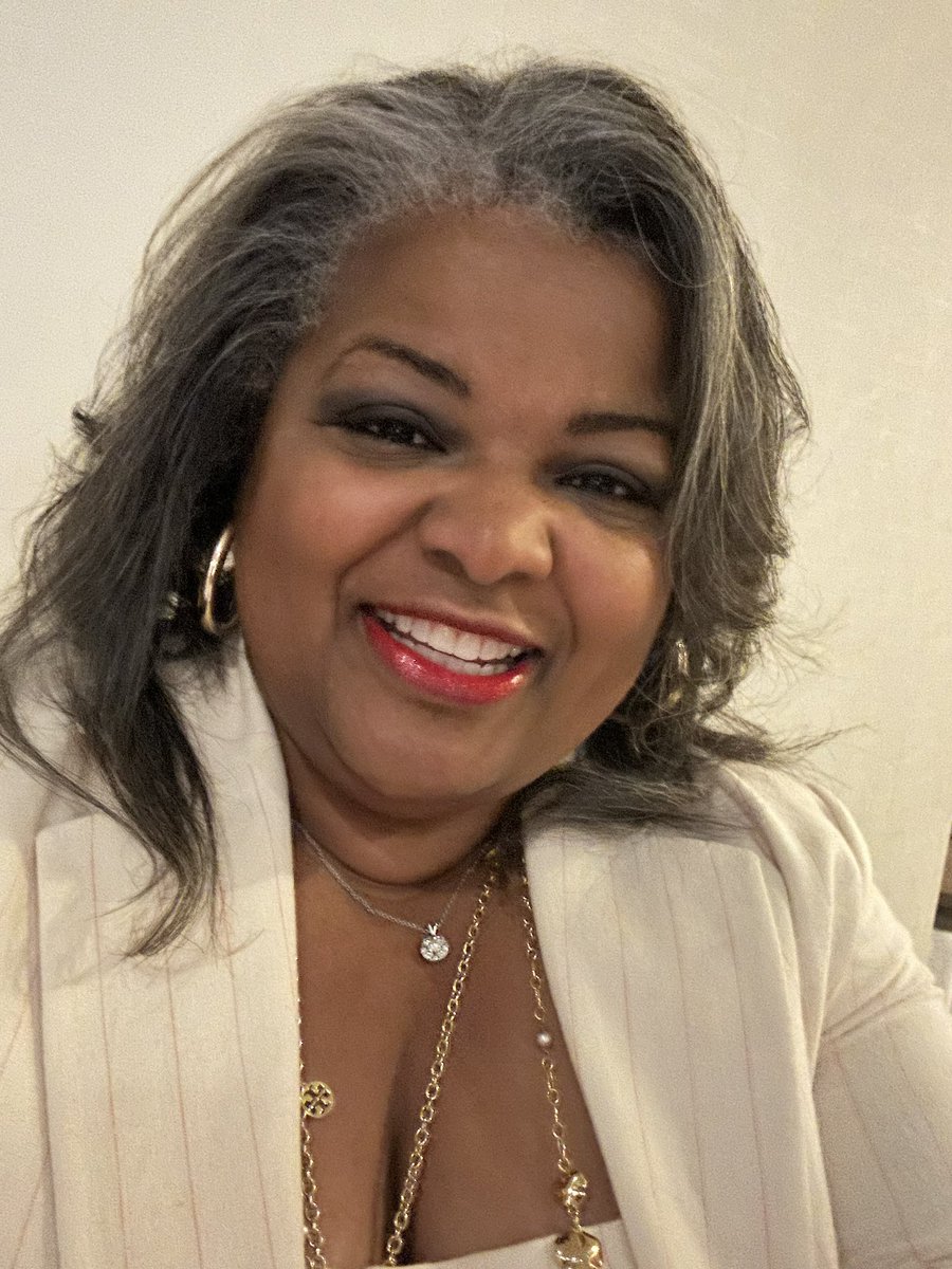 robinmware's tweet image. First Day of School! I am one of 60 new students in the Doctor of Ministry program. I am in the @FGBCF Cohort led by Bishop Lisa Weah  and Bishop Dwayne Debnam. I appreciate your prayers!