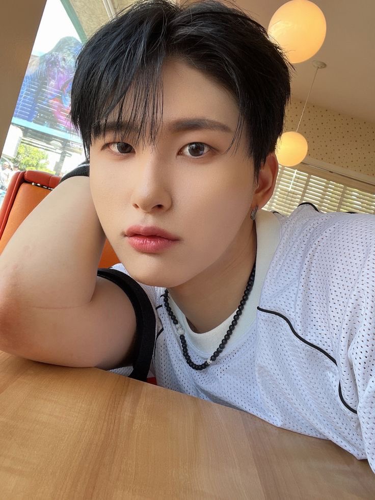 Preguiça de cozinhar, bora comer na lanchonete💫