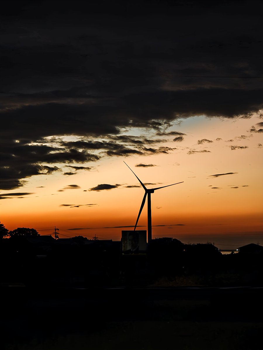 残業は大嫌いですけど仕事終わりの夕暮れは大好きです🌆✨