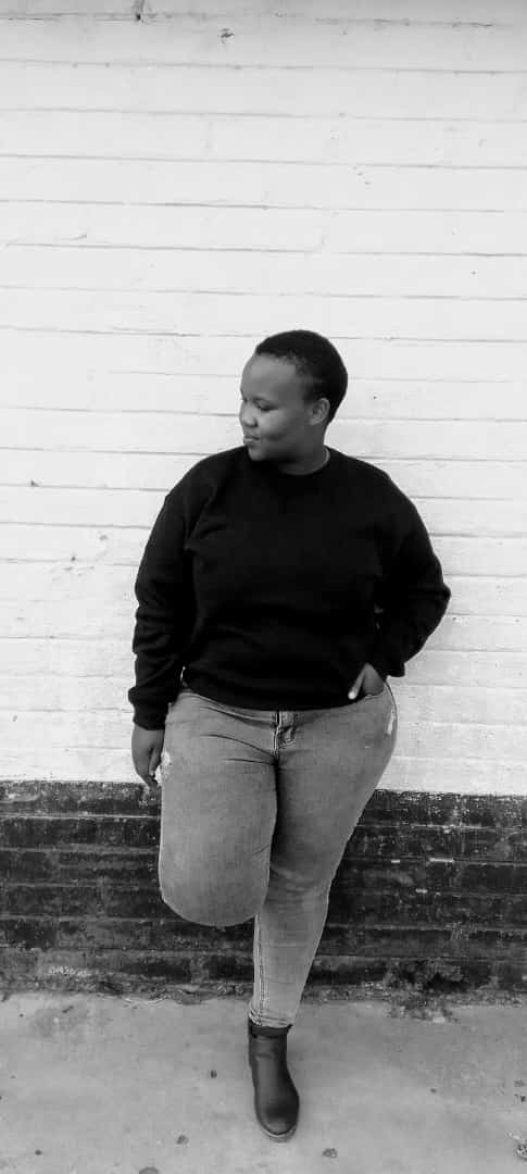 MaryMotlogelwa's tweet photo. Single life e ntshwere sentle 💖 https://t.co/fqqgS33SYo