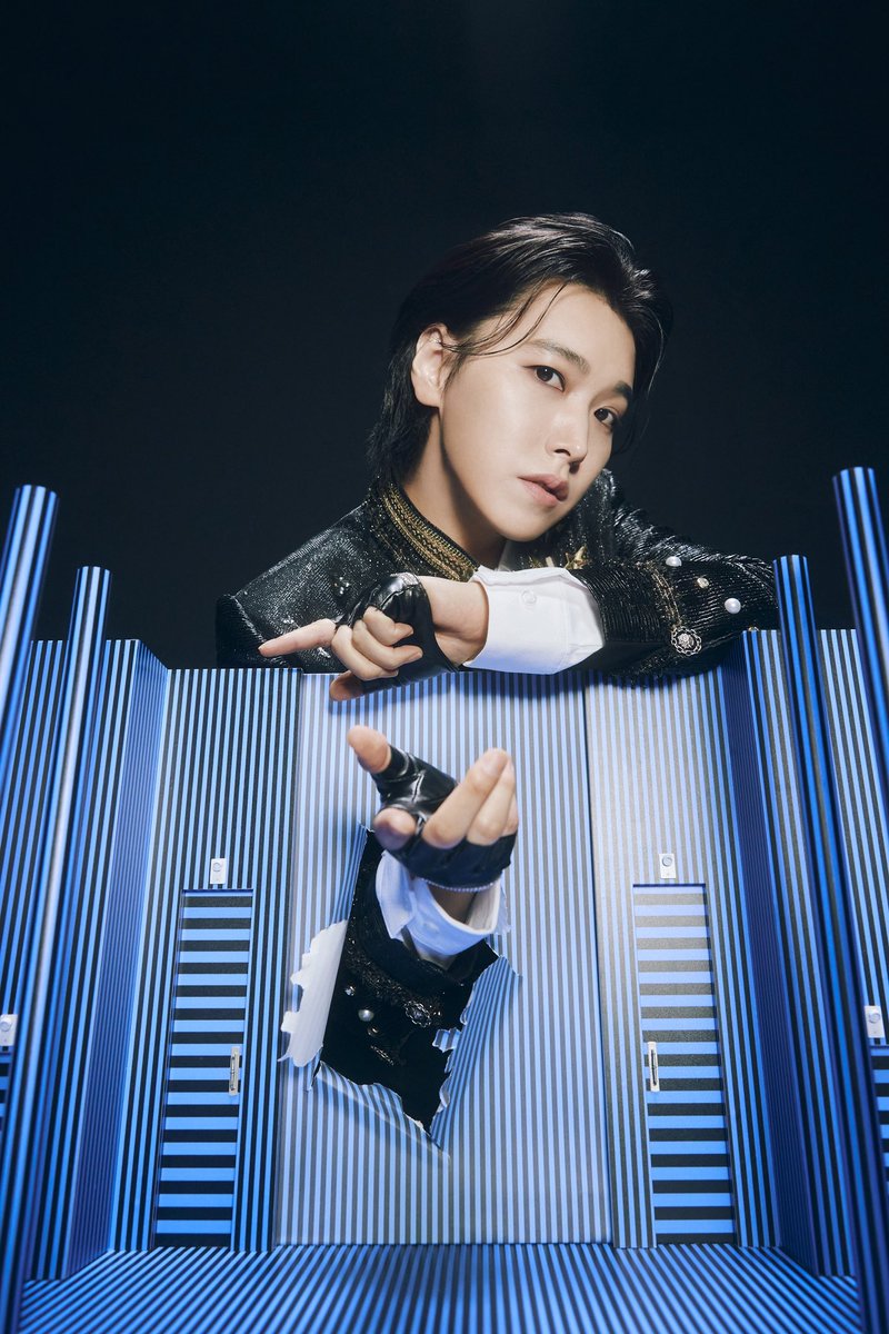 whatthekpop1's tweet image. #Sungmin unveils the first set of teaser images for his digital single, 'YO.YO.YO.'. #kstar #kmusic