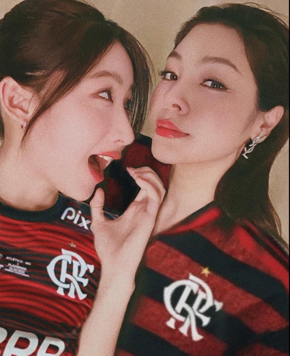 Wow I LOVE THE RED SHIRT!!

They are more beautiful in red

Perfect couple