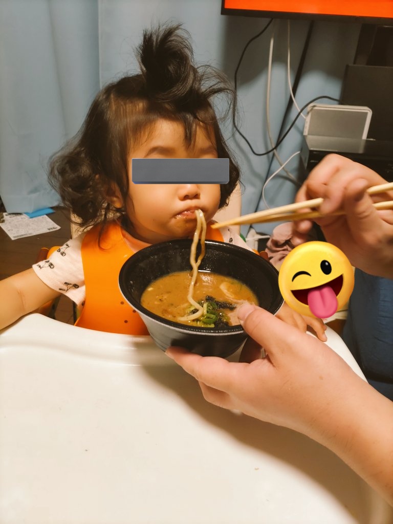 明日で今まで通ってたお店が閉店してしまう…。ここの味玉さんが食べられなくなると思うとちょっと切ない🥲上の子が3歳くらいの時から通ってた。色々食べてきたけどホントに美味しかった!!
今日は濃厚魚介つけ麺並と大盛り、油そばを頼んだ!!麺の太さが私好み✦下の子も食べてた✦
#麺乱我心
#名取市