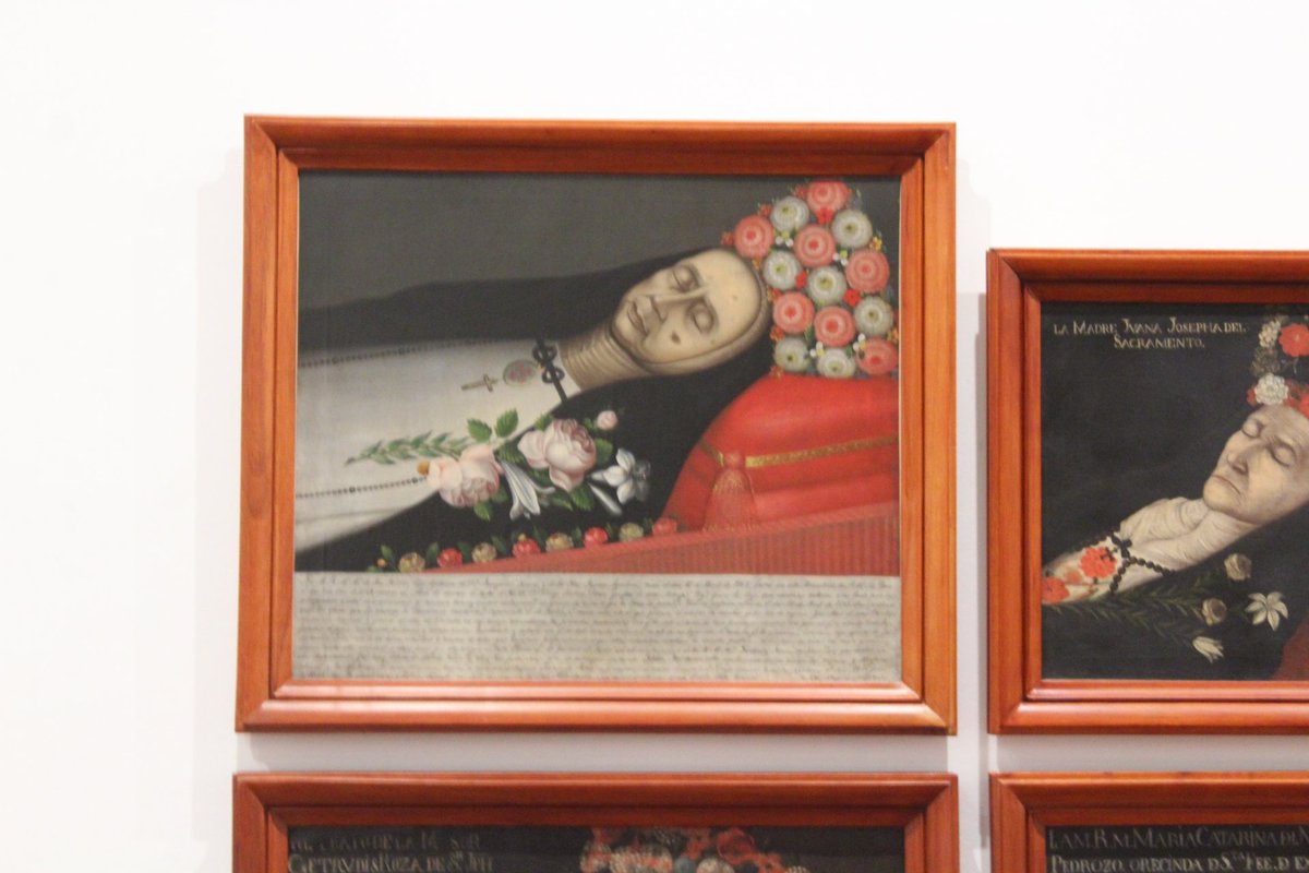 CelyAlejandro1's tweet photo. En los antiguos reinos de Indias, era de costumbre hacer los retratos de monjas solo después de haber fallecido y siguiendo exactamente la misma composición.
Aquí algunas de ellas del antiguo Nuevo Reino de Granada, en actual Museo del Banco de la República y Bogotá. https://t.co/8ktgYbj7HW