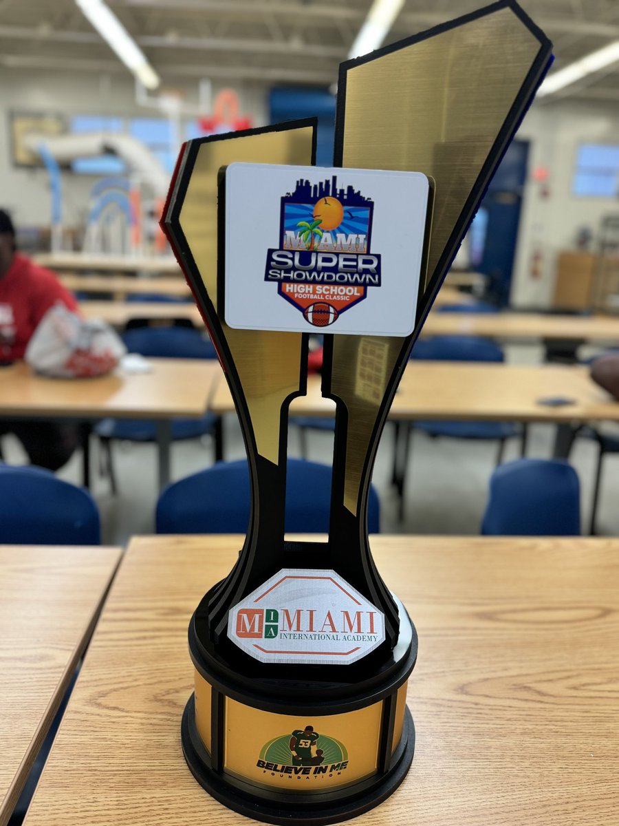 More hardware to add to the collection from our game last Friday!! <a href="/CoachAJScott/">Coach AJ</a> <a href="/MiramarFootball/">MiramarHigh Football</a> 

#ThePatriotWay
🔴⚪️🔵