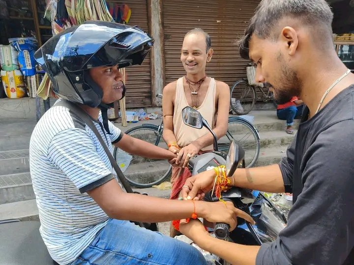 ABVPAPD's tweet photo. Abvp কামাখ্যাগুড়ি নগরের পক্ষ থেকে "রাখি বন্ধন উৎসব" পালন করা হলো।
#ABVPKamakhyaguri
#ABVPAlipurduar 
#ABVPUttarbanga https://t.co/AfgB2ed0BN