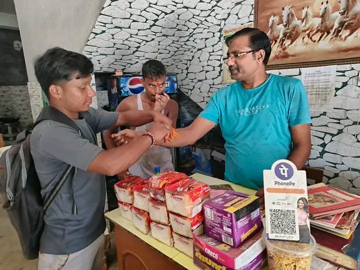ABVPAPD's tweet photo. Abvp কামাখ্যাগুড়ি নগরের পক্ষ থেকে "রাখি বন্ধন উৎসব" পালন করা হলো।
#ABVPKamakhyaguri
#ABVPAlipurduar 
#ABVPUttarbanga https://t.co/AfgB2ed0BN
