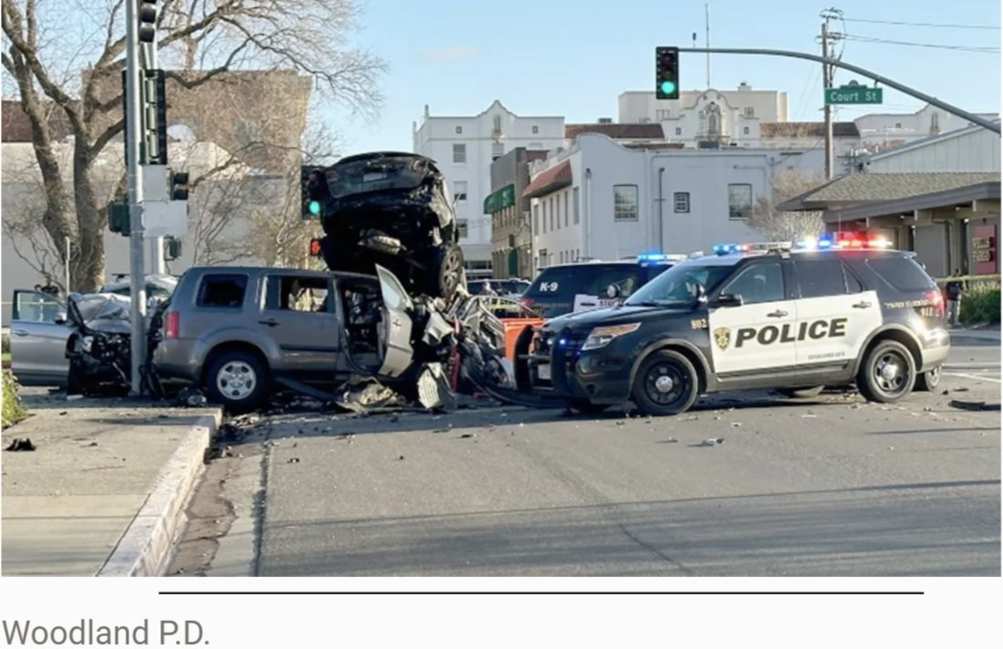 Boenau's tweet photo. Dangerous driving. https://t.co/bUYhb30Ypp