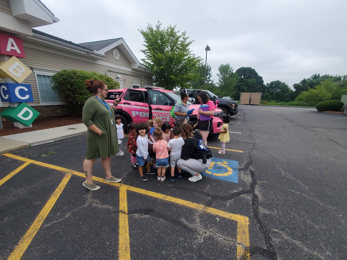 LittletonMAPD's tweet photo. The Littleton Police, Littleton Fire Department, and Littleton Highway and Westford Police had a great time at the "Touch a Truck" event at The Learning Experience School. Thanks for inviting us!
#TouchATruck #LittletonMA #TheLearningExperience https://t.co/9xFPvl7yzK