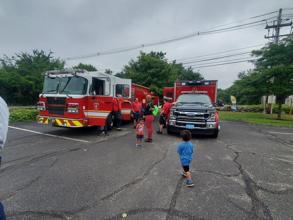LittletonMAPD's tweet photo. The Littleton Police, Littleton Fire Department, and Littleton Highway and Westford Police had a great time at the "Touch a Truck" event at The Learning Experience School. Thanks for inviting us!
#TouchATruck #LittletonMA #TheLearningExperience https://t.co/9xFPvl7yzK